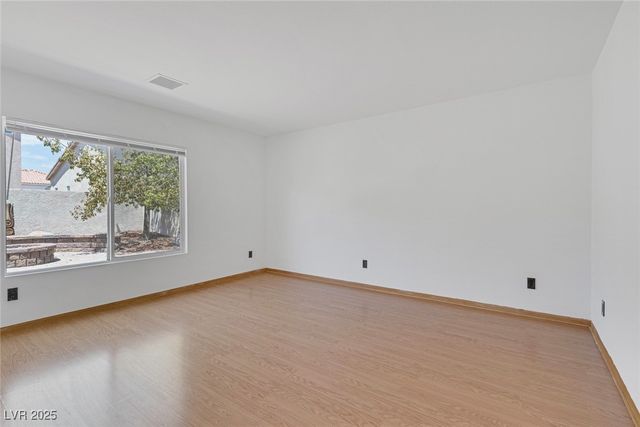 8756 Harvest Valley Avenue, Las Vegas, NV 89129