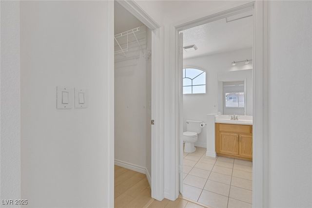 8756 Harvest Valley Avenue, Las Vegas, NV 89129