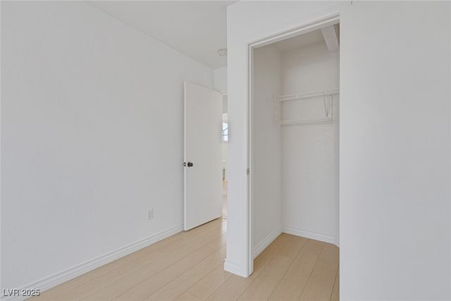 8756 Harvest Valley Avenue, Las Vegas, NV 89129