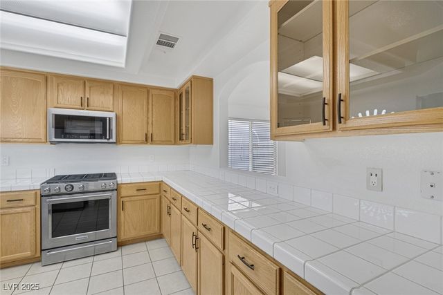 8756 Harvest Valley Avenue, Las Vegas, NV 89129