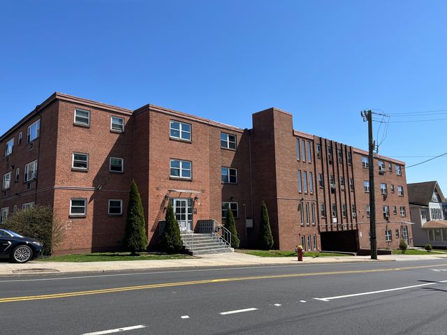 32 Cook Avenue C22, Meriden, CT 06451