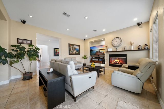 5040 E Avenue T8, Palmdale, CA 93552