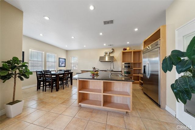 5040 E Avenue T8, Palmdale, CA 93552