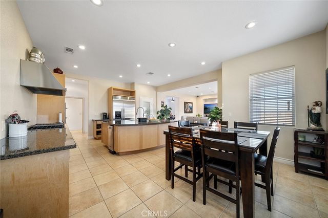 5040 E Avenue T8, Palmdale, CA 93552