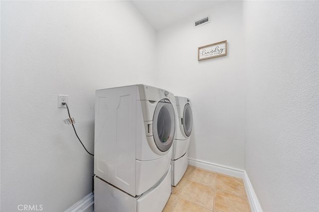 5040 E Avenue T8, Palmdale, CA 93552