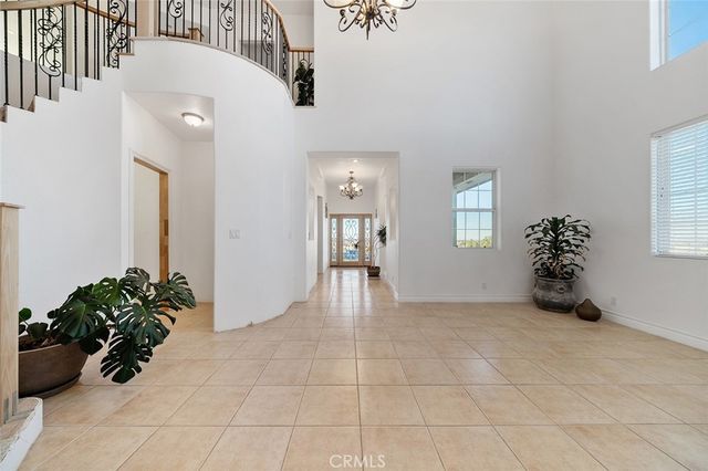 5040 E Avenue T8, Palmdale, CA 93552