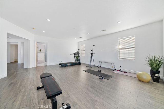 5040 E Avenue T8, Palmdale, CA 93552