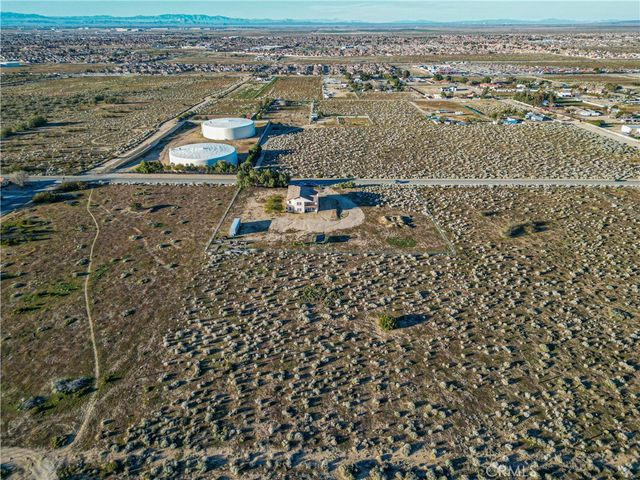 5040 E Avenue T8, Palmdale, CA 93552