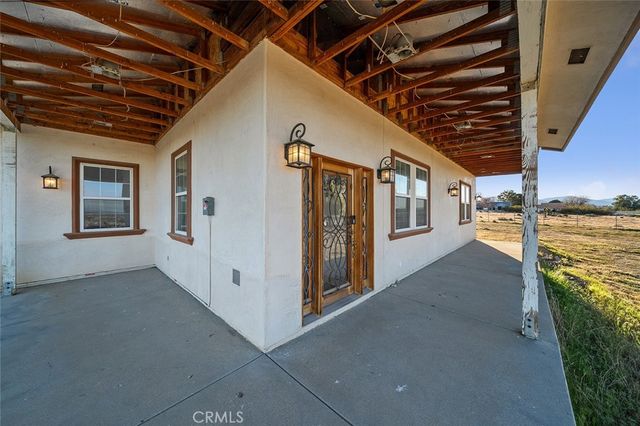 5040 E Avenue T8, Palmdale, CA 93552