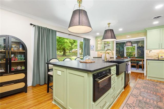 3758 Camellia Drive E, Mobile, AL 36693