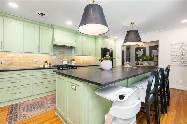 3758 Camellia Drive E, Mobile, AL 36693