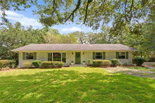 3758 Camellia Drive E, Mobile, AL 36693
