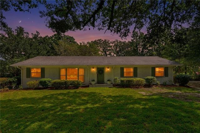 3758 Camellia Drive E, Mobile, AL 36693