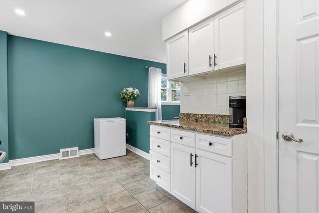 11950 DUMONT RD, Philadelphia, PA 19116