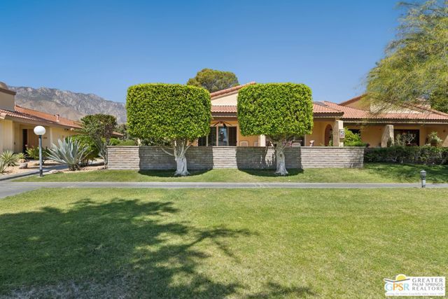 2671 N Whitewater Club Drive, Palm Springs, CA 92262