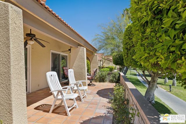 2671 N Whitewater Club Drive, Palm Springs, CA 92262