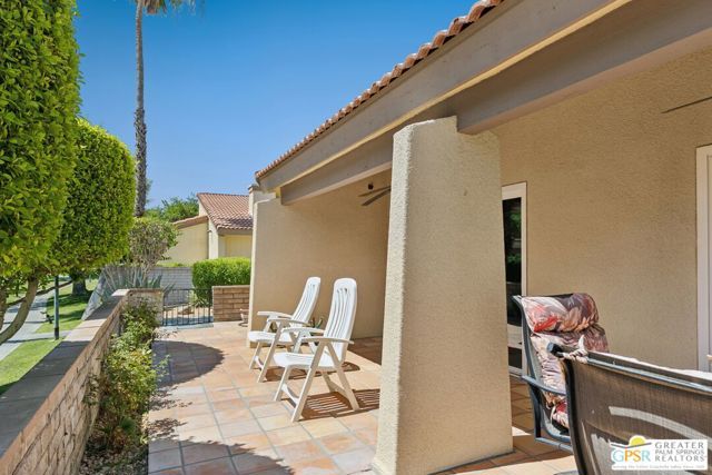 2671 N Whitewater Club Drive, Palm Springs, CA 92262