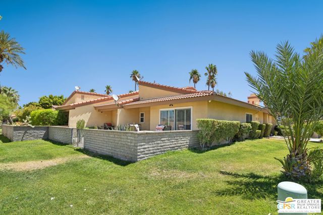 2671 N Whitewater Club Drive, Palm Springs, CA 92262