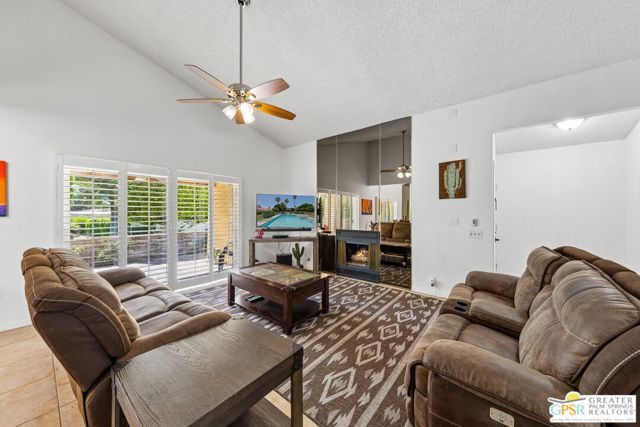2671 N Whitewater Club Drive, Palm Springs, CA 92262