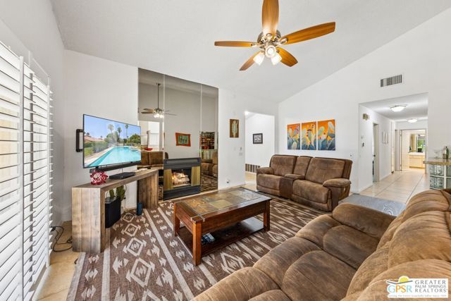 2671 N Whitewater Club Drive, Palm Springs, CA 92262