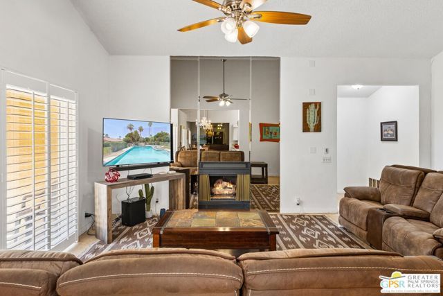 2671 N Whitewater Club Drive, Palm Springs, CA 92262