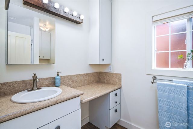 1517 6th Street, Anacortes, WA 98221
