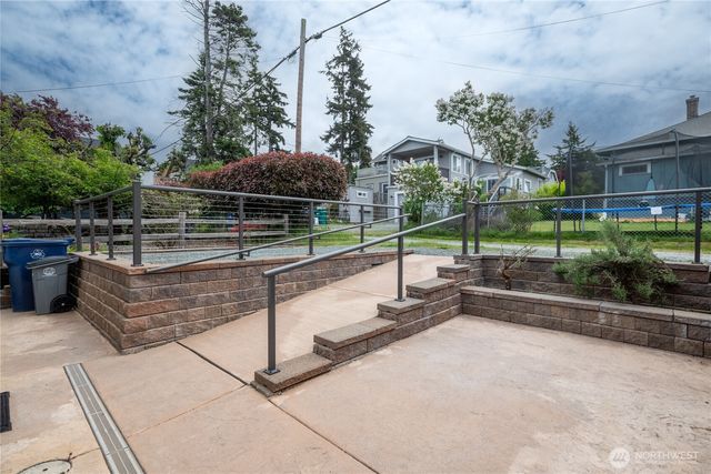 1517 6th Street, Anacortes, WA 98221