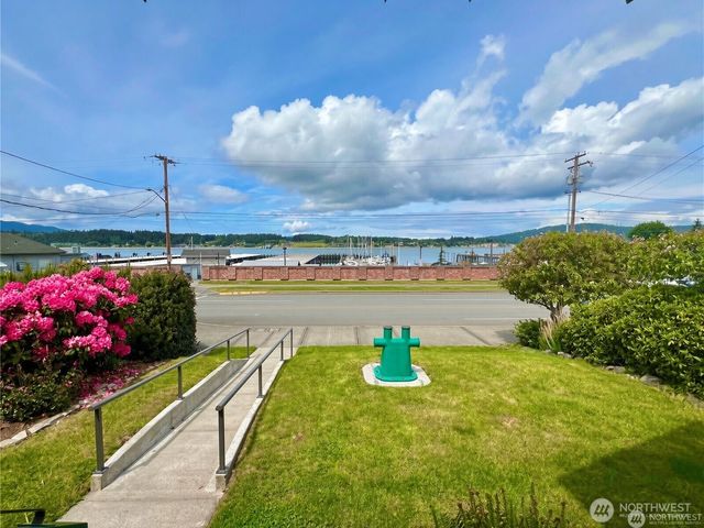 1517 6th Street, Anacortes, WA 98221
