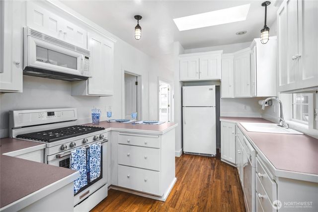 1517 6th Street, Anacortes, WA 98221