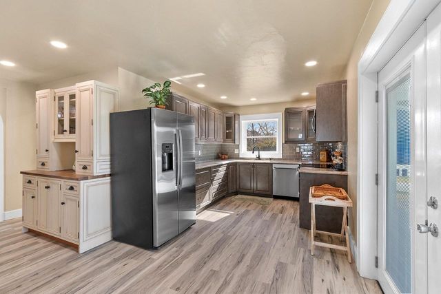 180 S BEEBE AVENUE, Peshtigo, WI 54157