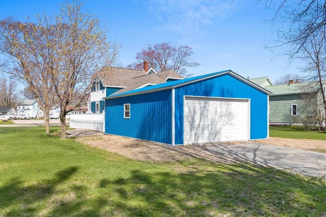 180 S BEEBE AVENUE, Peshtigo, WI 54157
