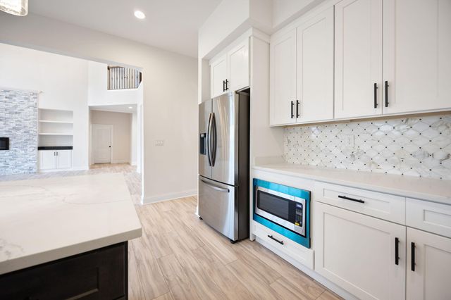 417 Weston Park, Lexington, KY 40515