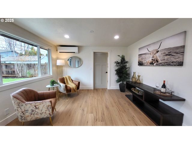 2240 Providence St, Eugene, OR 97401