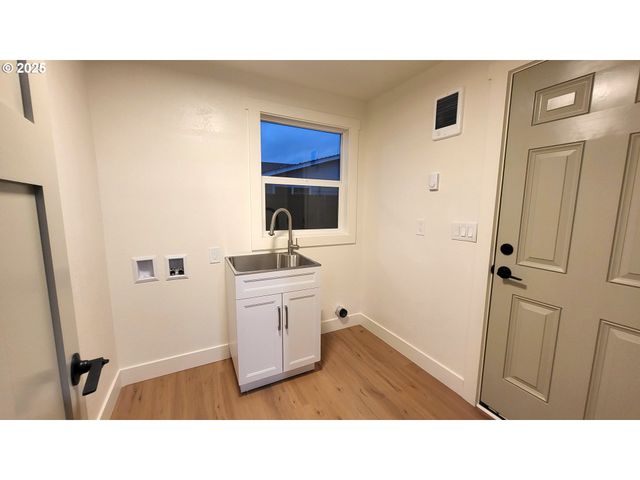 2240 Providence St, Eugene, OR 97401