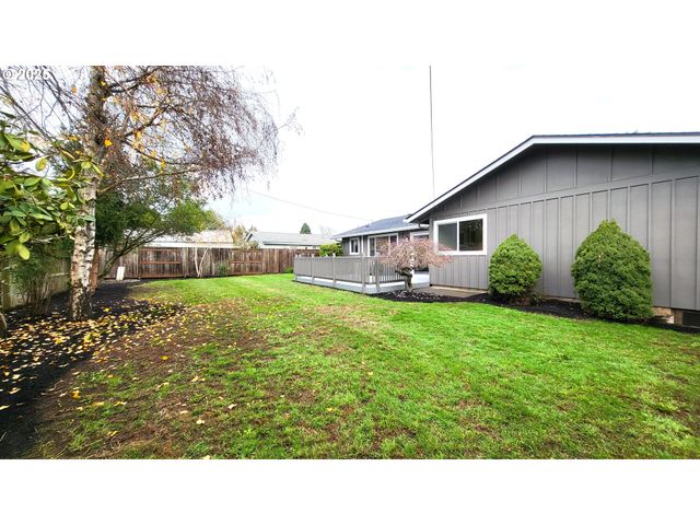 2240 Providence St, Eugene, OR 97401