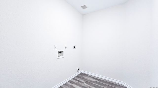 9302 Longmire, San Antonio, TX 78245