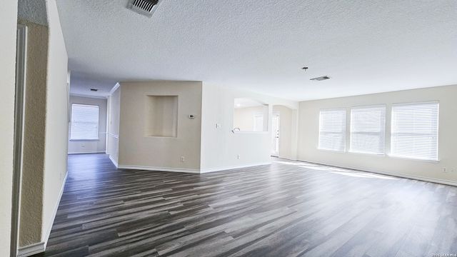 9302 Longmire, San Antonio, TX 78245