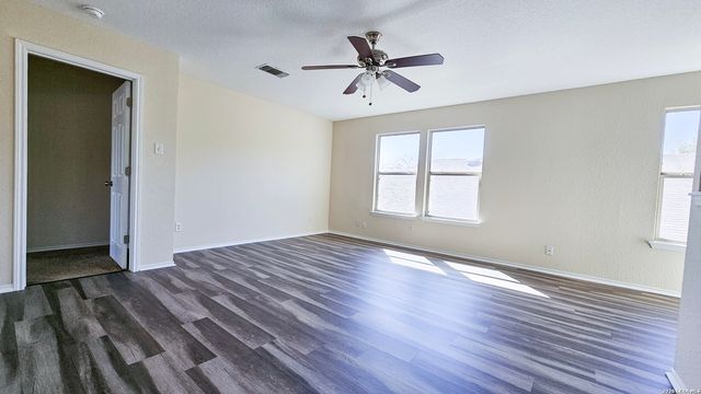 9302 Longmire, San Antonio, TX 78245