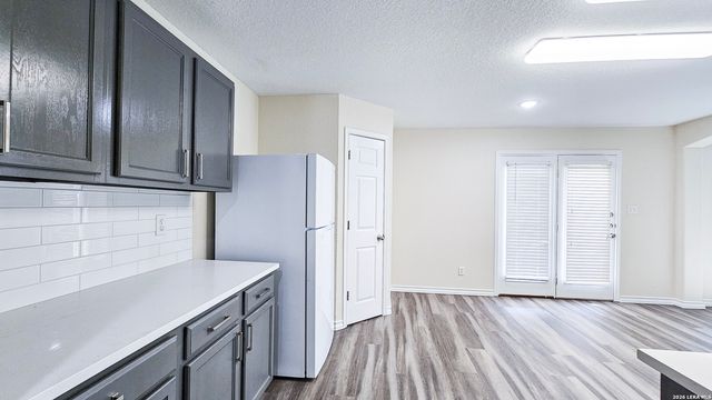 9302 Longmire, San Antonio, TX 78245