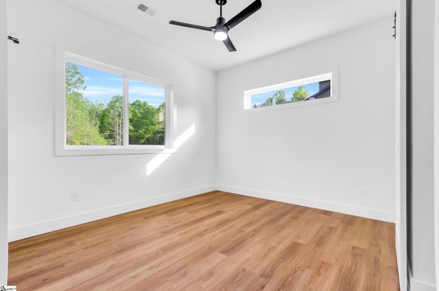 541 E Airport Road, Greer, SC 29651