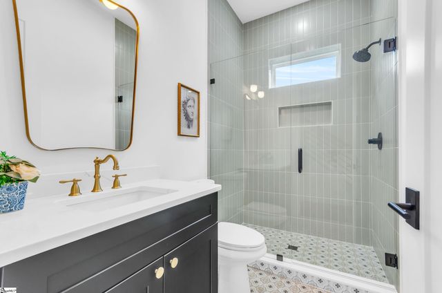 541 E Airport Road, Greer, SC 29651