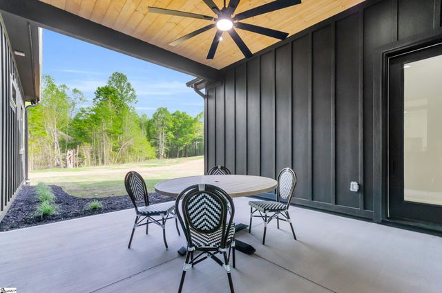 541 E Airport Road, Greer, SC 29651