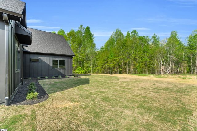 541 E Airport Road, Greer, SC 29651