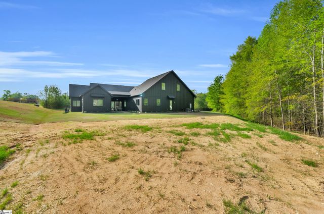 541 E Airport Road, Greer, SC 29651
