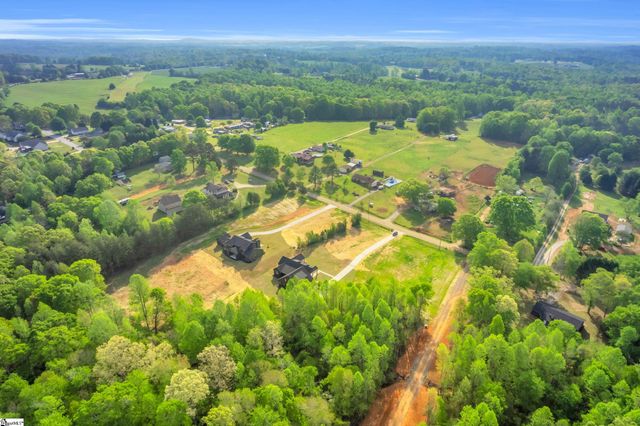 541 E Airport Road, Greer, SC 29651
