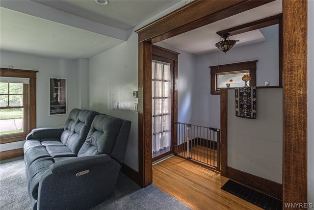 35 Montrose Avenue, Buffalo, NY 14214