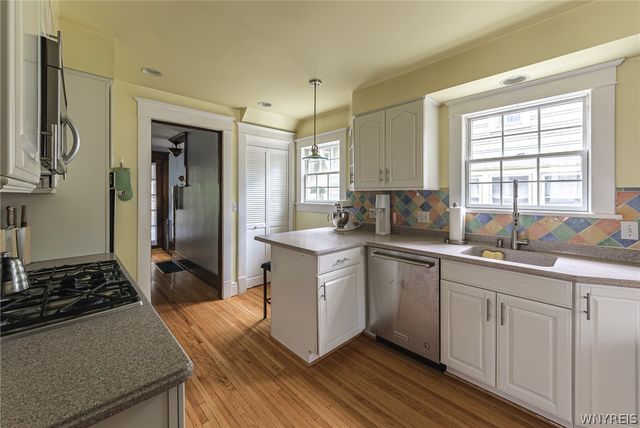 35 Montrose Avenue, Buffalo, NY 14214