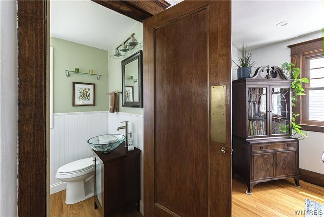 35 Montrose Avenue, Buffalo, NY 14214
