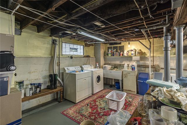 35 Montrose Avenue, Buffalo, NY 14214