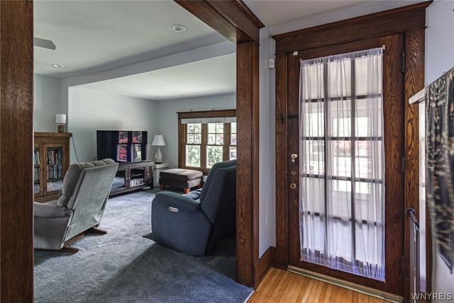 35 Montrose Avenue, Buffalo, NY 14214